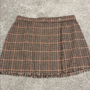 UO Houndstooth Fray Wrap Skirt